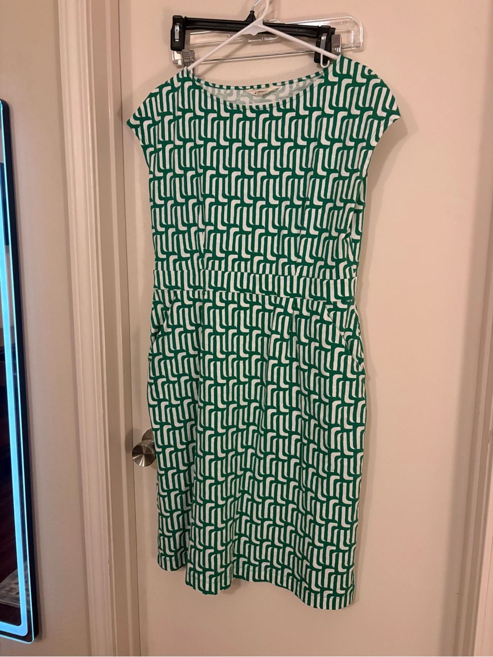 Boden Green and White Geometric Cap-Sleeve Sheath Dress